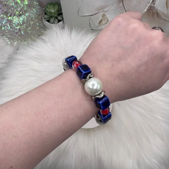 Red White Blue Pearl Beaded Bracelet – Patriotic Stretch Charm Bracelet - Picture 3 of 5